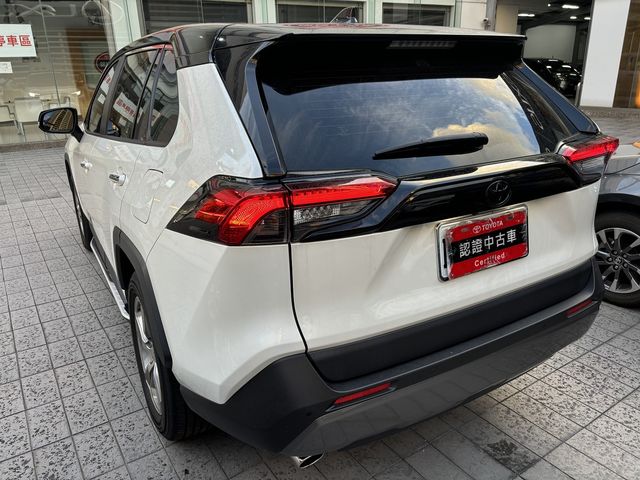 RAV4 2.0  第5張相片