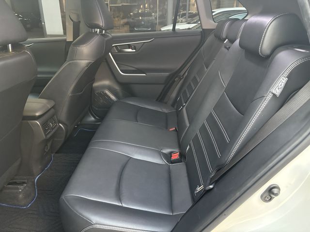 RAV4 2.0  第8張相片