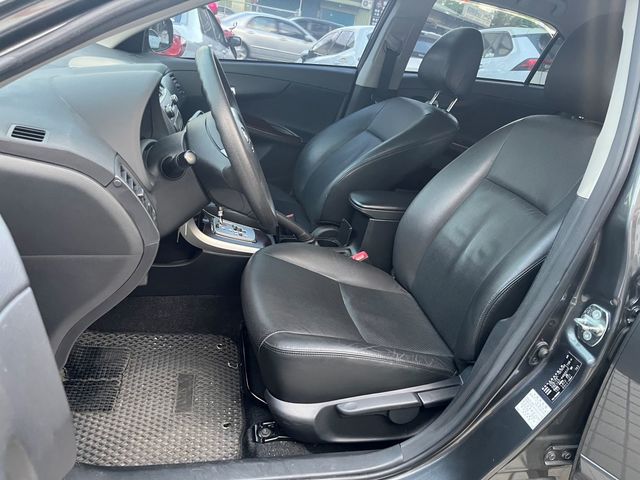 ALTIS 1.8  第8張相片
