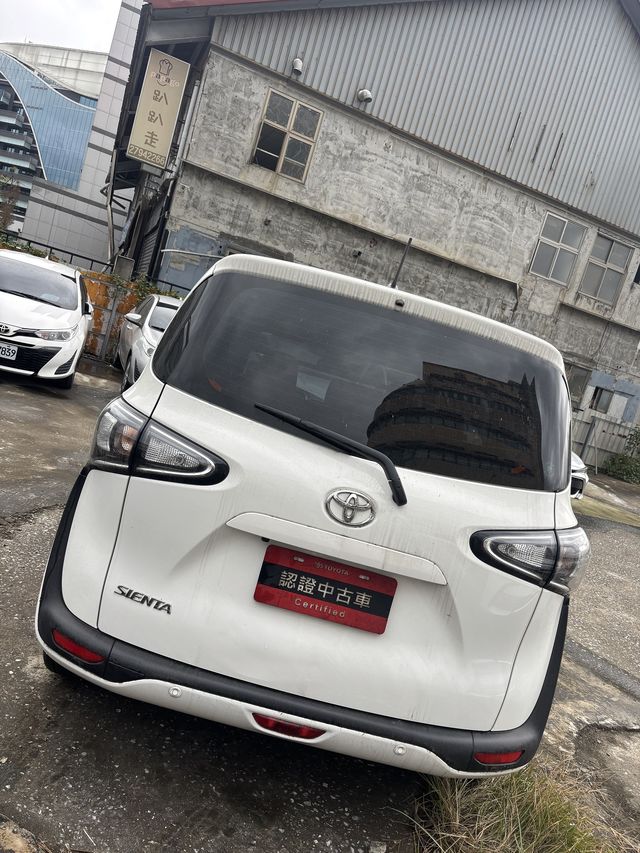 SIENTA 1.8  第5張相片