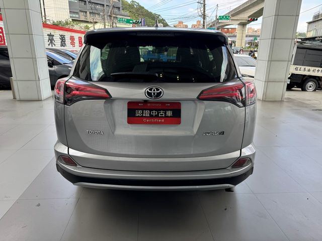 RAV4 2.0  第6張相片