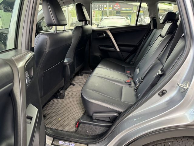 RAV4 2.0  第9張相片
