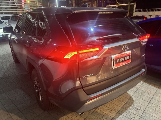 RAV4 2.0  第4張相片