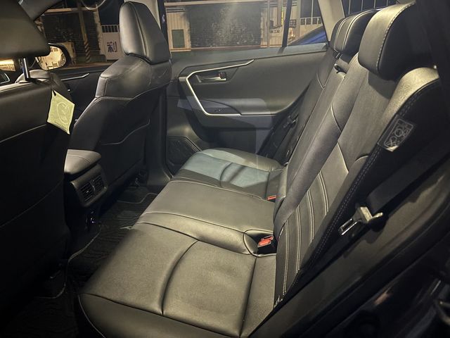 RAV4 2.0  第8張相片