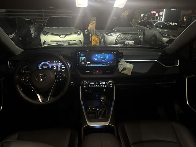 RAV4 2.0  第9張相片