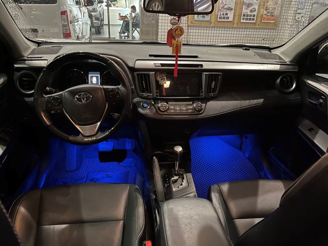 RAV4 2.5  第7張相片