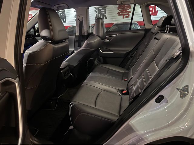 RAV4 2.0  第9張相片