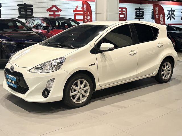 PRIUS C 1.5  第3張相片