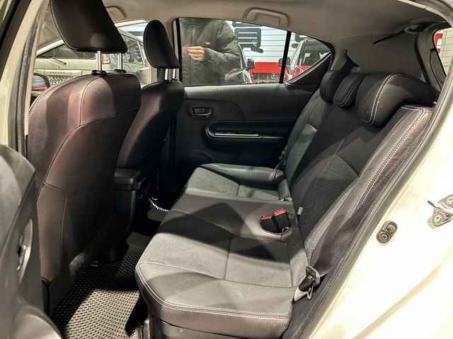 PRIUS C 1.5  第8張相片