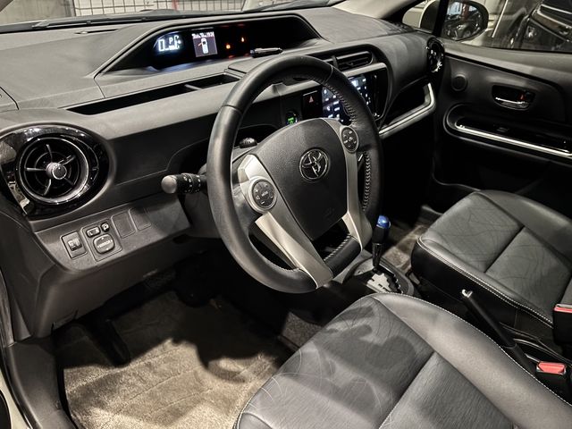 PRIUS C 1.5  第9張相片