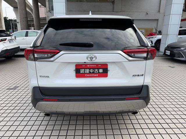 RAV4 2.0  第8張相片
