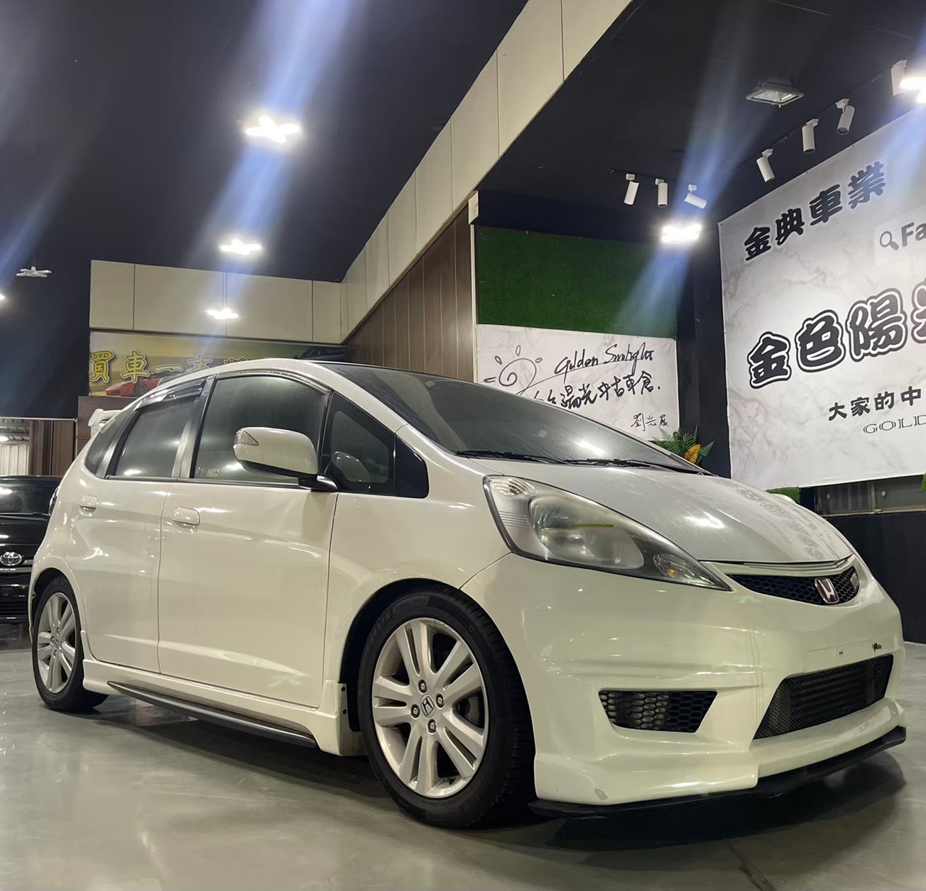 2009年 fit  第1張相片