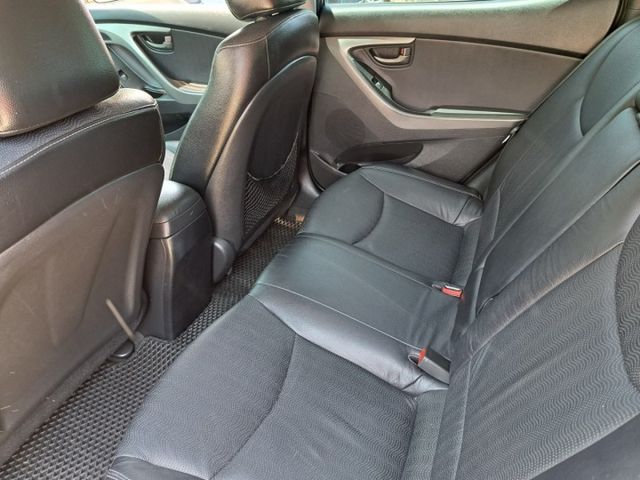 ELANTRA  第5張相片