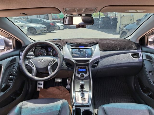 ELANTRA  第6張相片