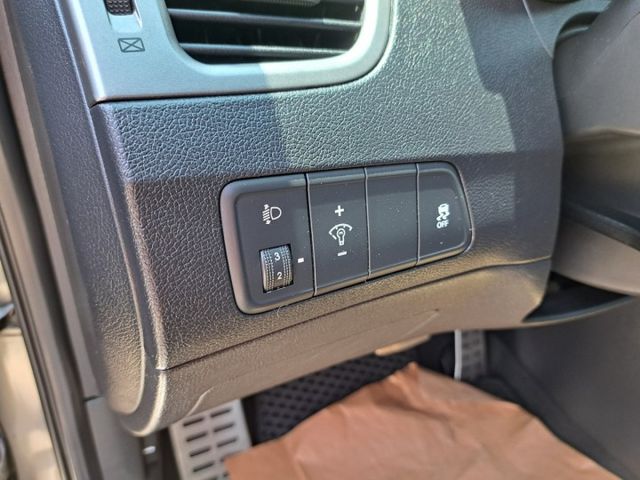 ELANTRA  第11張相片
