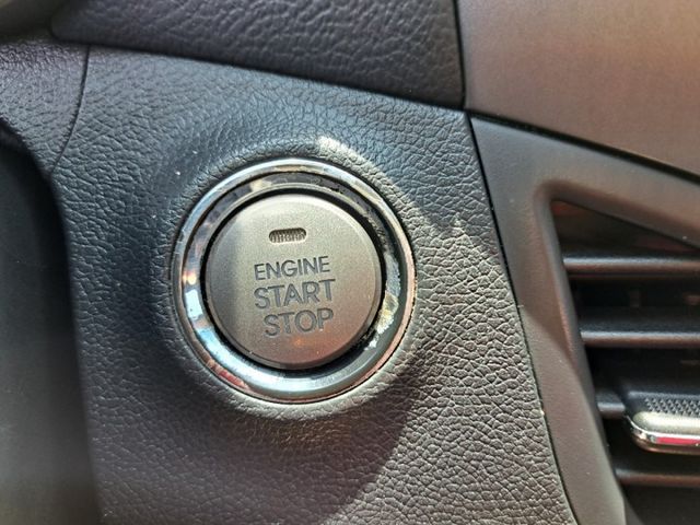 ELANTRA  第14張相片