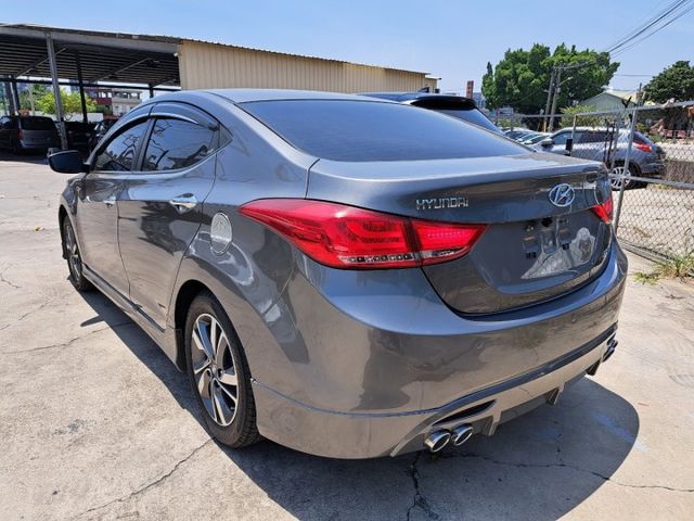 ELANTRA  第17張相片