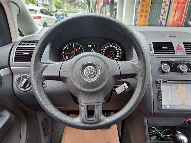 TOURAN  第8張相片