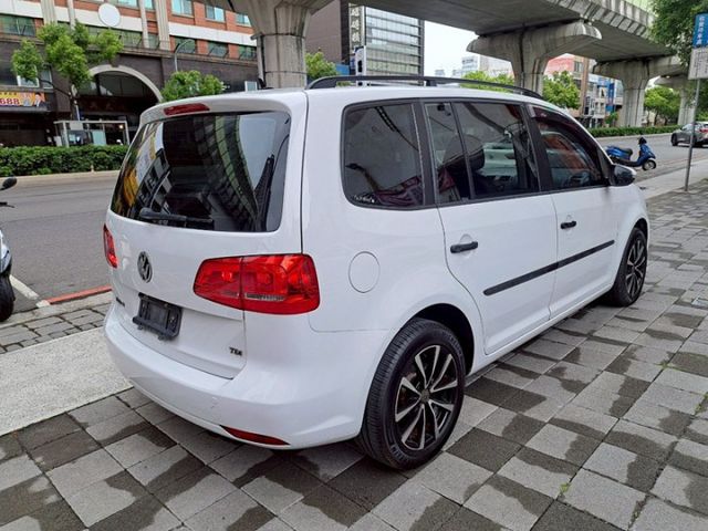 TOURAN  第17張相片
