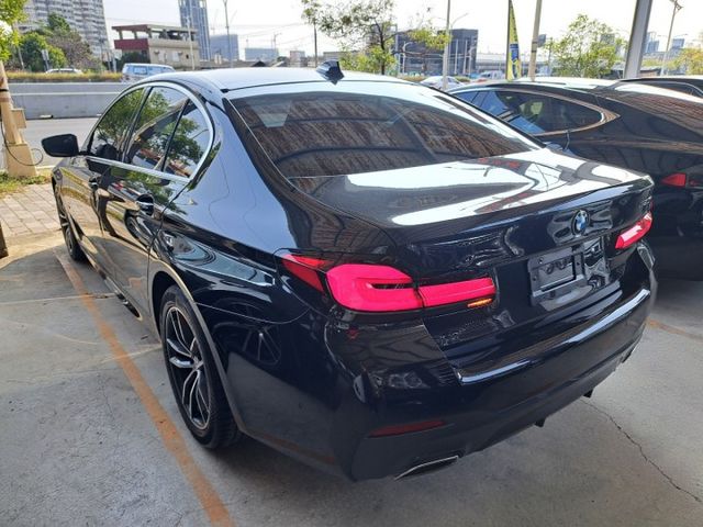 5 SERIES SEDAN  第16張相片