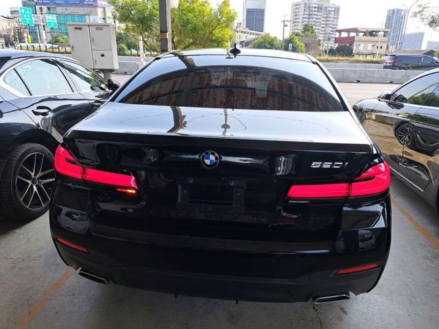 5 SERIES SEDAN  第17張相片