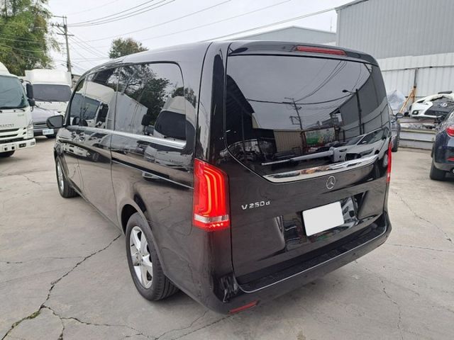 V-CLASS W447  第16張相片