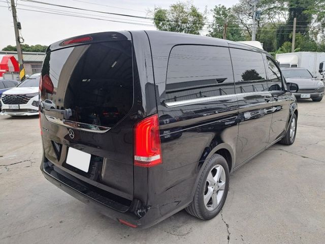V-CLASS W447  第18張相片