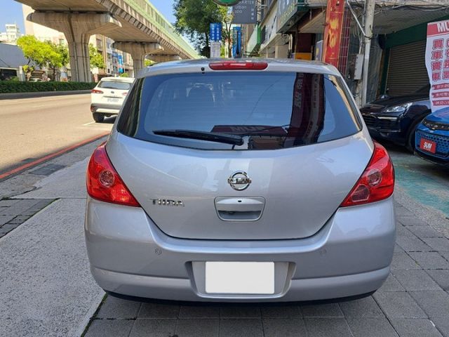 TIIDA 5D  第16張相片