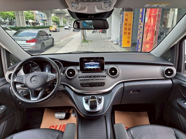 V-CLASS W447  第7張相片