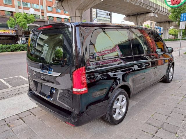 V-CLASS W447  第18張相片