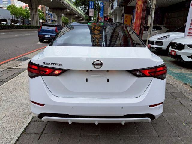 SUPER SENTRA  第17張相片