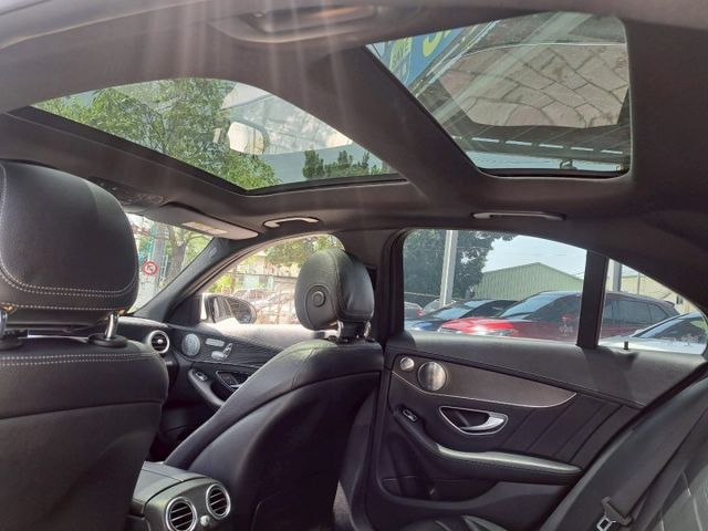 C-CLASS SEDAN W205  第10張相片