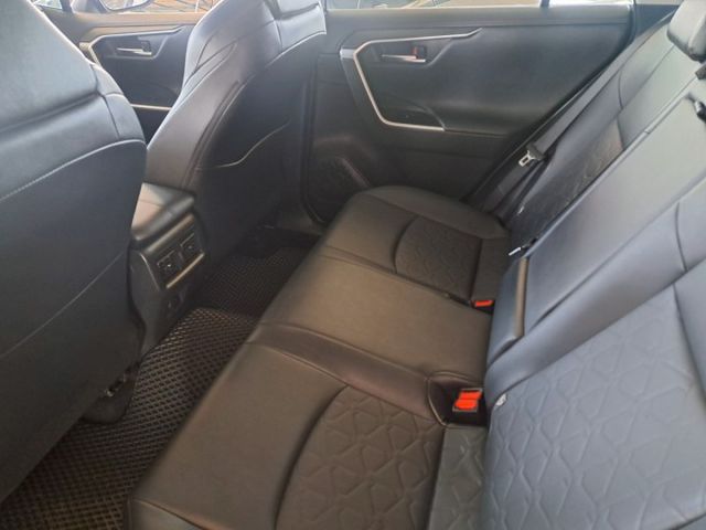 RAV4  第5張相片