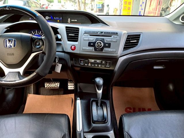 CIVIC  第8張相片