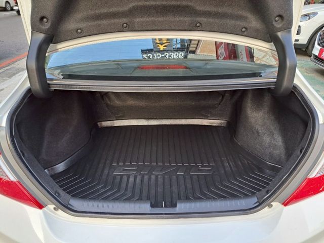 CIVIC  第15張相片