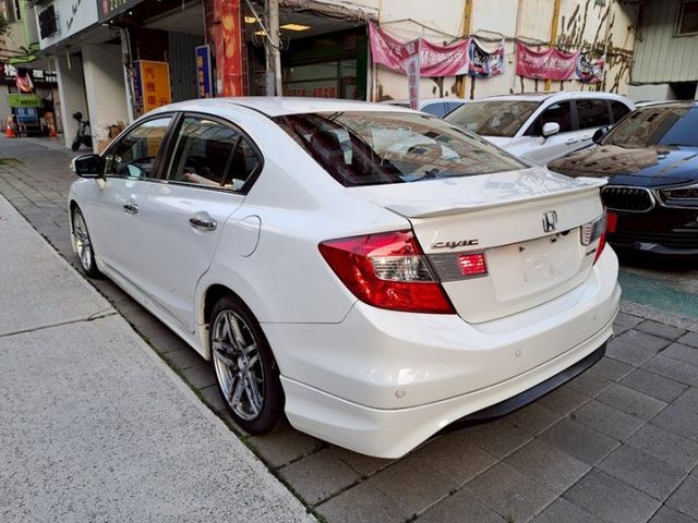 CIVIC  第16張相片