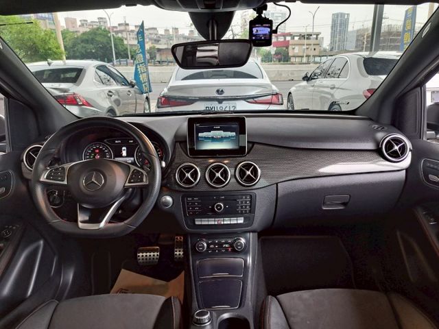 B-CLASS W246  第6張相片