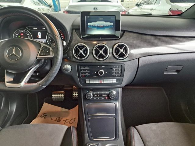 B-CLASS W246  第8張相片