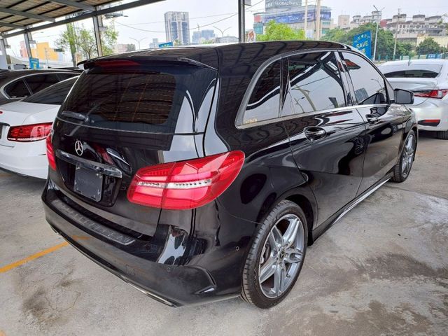 B-CLASS W246  第18張相片