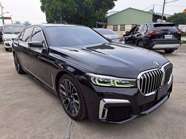 7 SERIES SEDAN  第3張相片