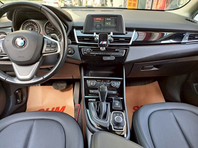 2 SERIES ACTIVE TOURER  第8張相片