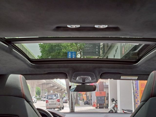 MANSORY碳纖維套件精品車 B&Q環繞音響 全景天窗 環景  第14張相片