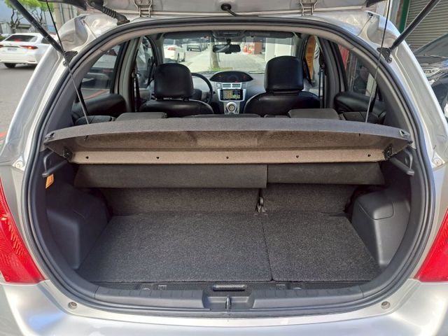 YARIS  第14張相片