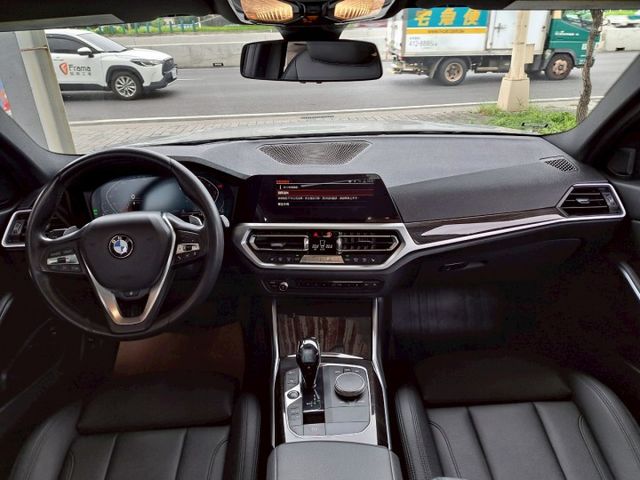 3 SERIES SEDAN G20  第6張相片