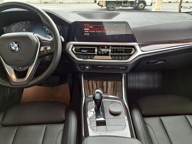 3 SERIES SEDAN G20  第8張相片