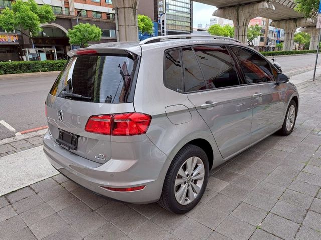 GOLF SPORTSVAN  第18張相片