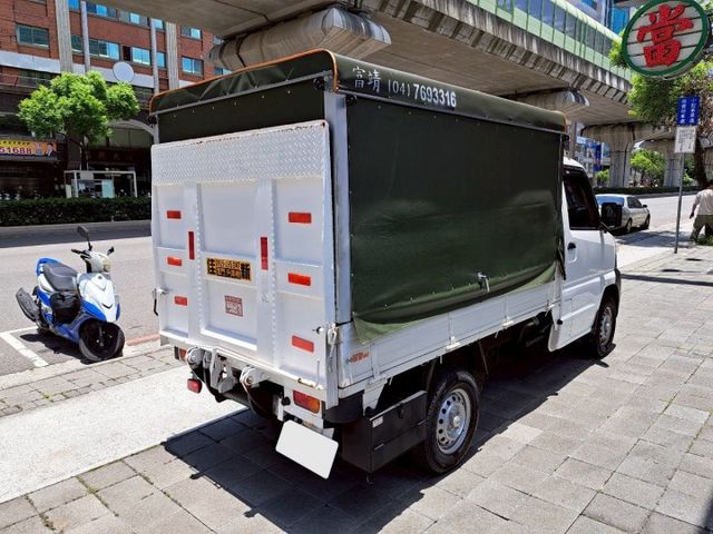 自排 盲點 360度環景 三面棚式 身降尾門 配備齊全 新車保固五年 媲美新車 機不可失  第18張相片