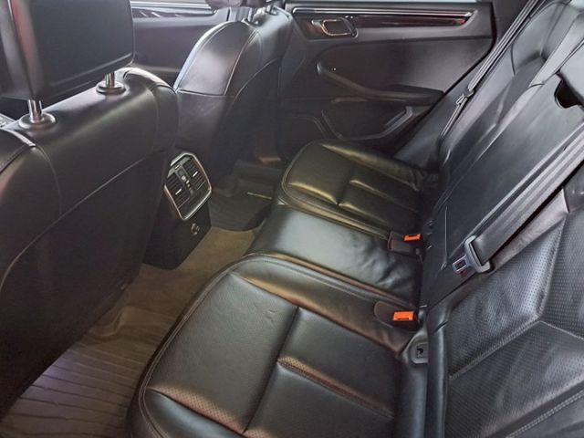 MACAN  第5張相片