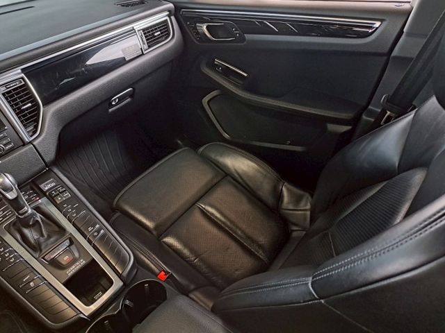 MACAN  第9張相片