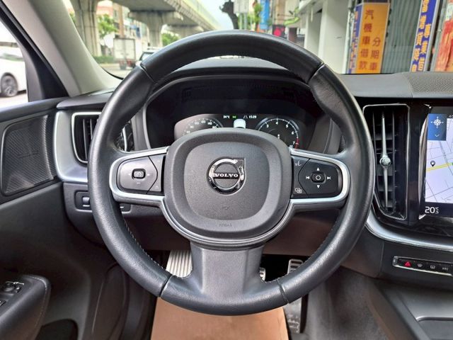 XC60  第7張相片